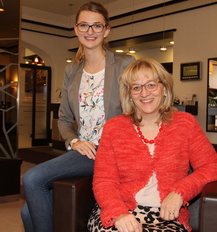 Gabi Dreisbach und Maria Dreisbac, Geschäftsführerin und Trainee, Best Hotels, Königsbrunn